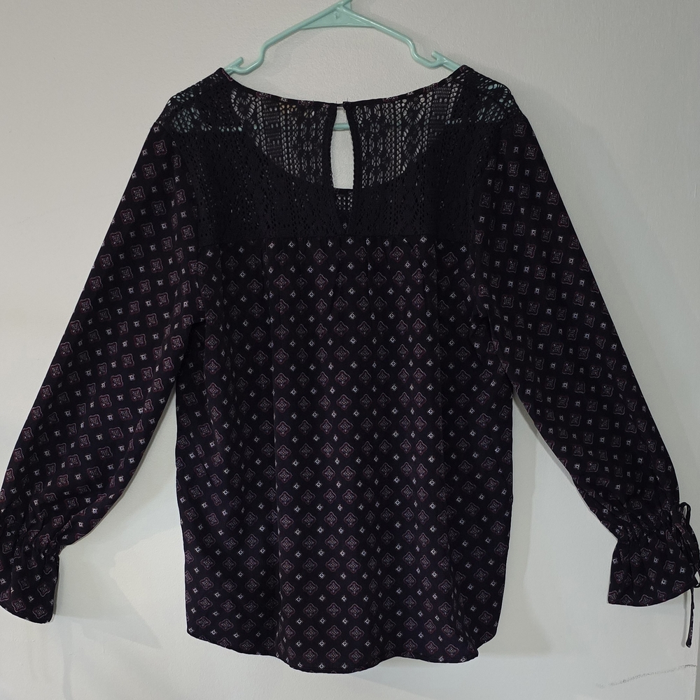 Women's Dark Blue With A  Red And White Pattern Top